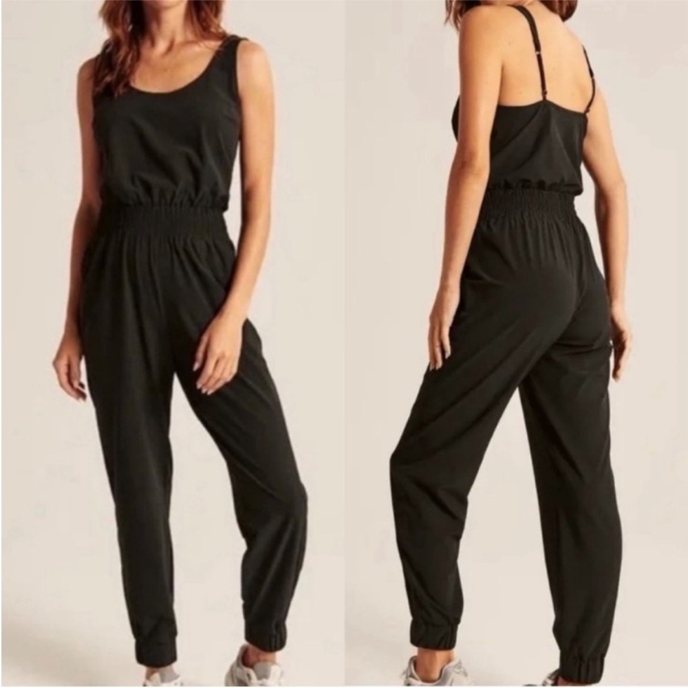 Like-New Black Abercrombie Traveler Jumpsuit Size Large Tall